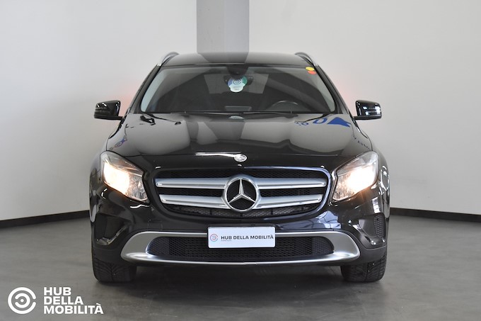 MERCEDES-BENZ GLA 180 CDI Sport